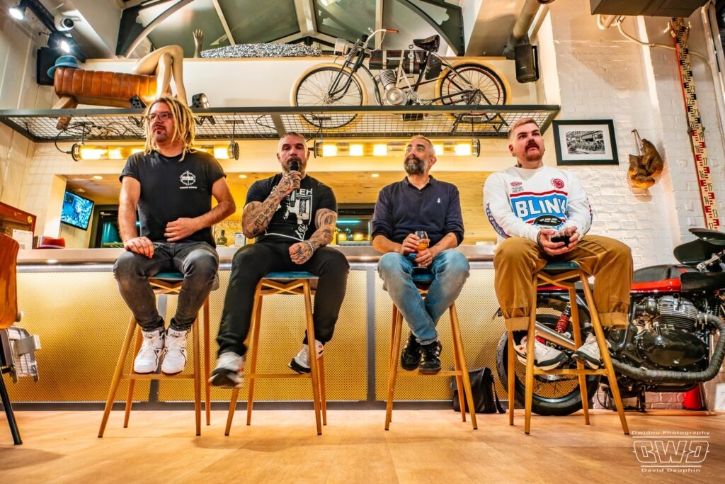 Mass Hysteria : listening Party