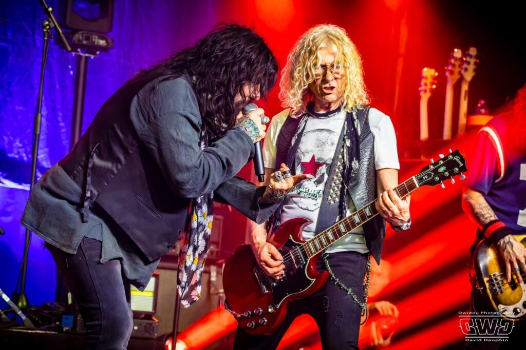 THE DEAD DAISIES