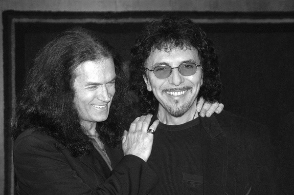 TONY IOMMI rééditions avec Glenn Hughes