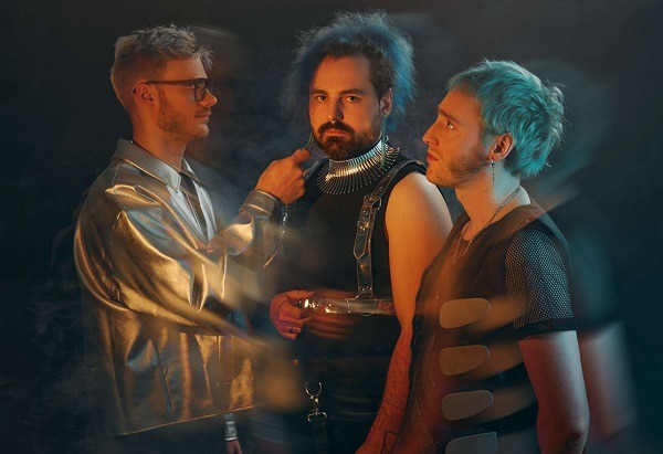HOWARD : Clip de DEAD