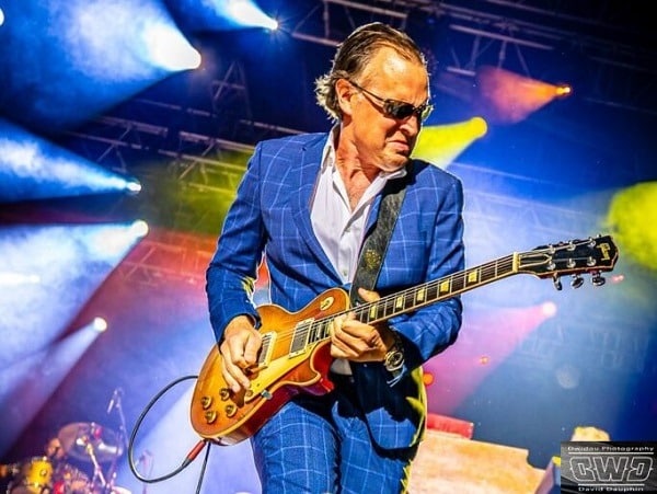 Joe Bonamassa : “Drive By The Exit Sign”
