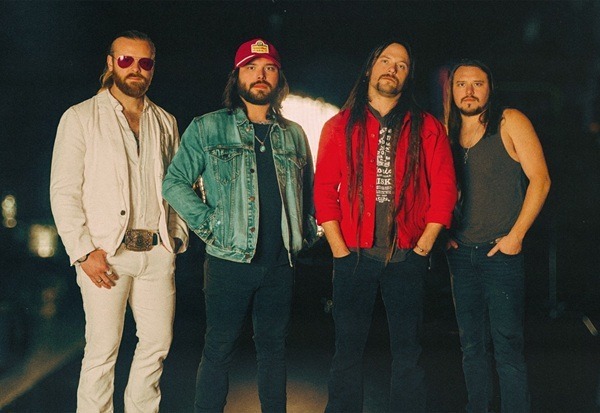 Them Dirty Roses : Birmingham Steel