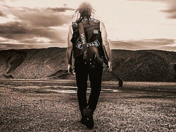 Sakis Tolis : Single Hail Thy Mighty Rock n&rsquo; Roll