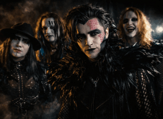 LIPZ : vidéo « Straight Up » (de Paula Abdul)