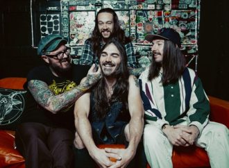 Crobot : clip de Trouble