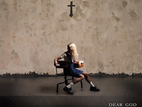 The Pretty Reckless : Single Dear God