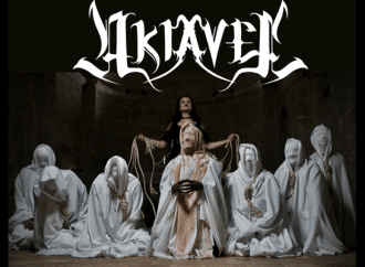 Akiavel : clip Dance with Monsters