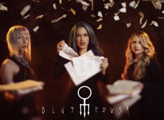 BLUE MEDUSA : Clip de FLYING MONKEY