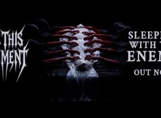 In This Moment : Sleeping With The Enemy