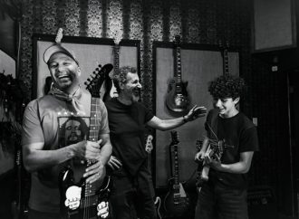 Tom Morello : nouveau single « Adjourn It »