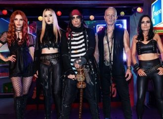 Crossbone Skully : Thunder Love feat. Phil Collen