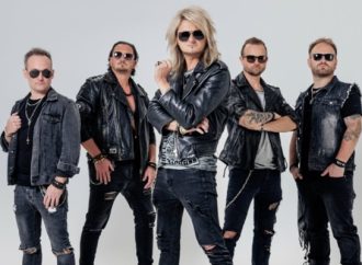 KISSIN&rsquo; DYNAMITE : Single GOOD IN GOODBYE